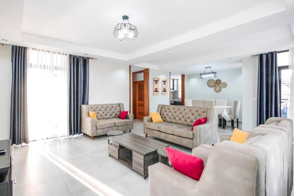 Ultra Modern Apartment In Nyarutarama Kigali Bagian luar foto
