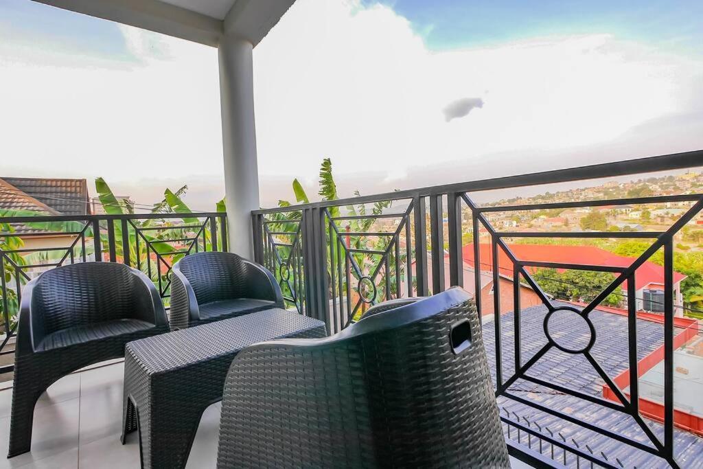 Ultra Modern Apartment In Nyarutarama Kigali Bagian luar foto