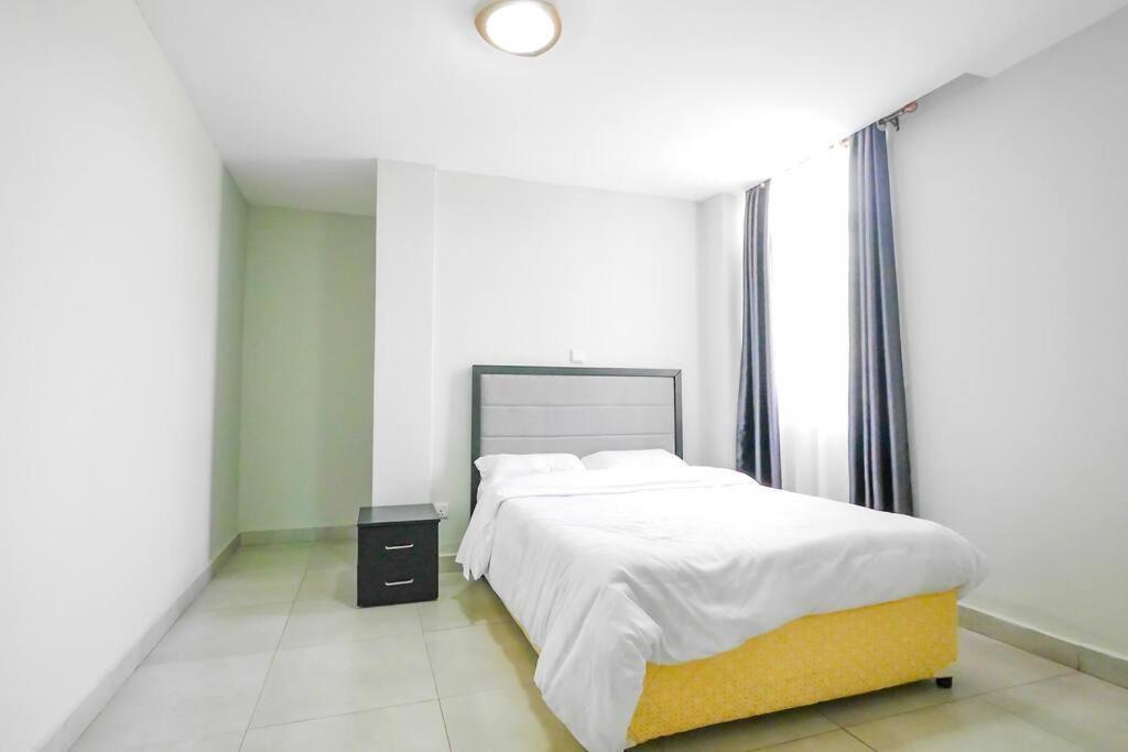 Ultra Modern Apartment In Nyarutarama Kigali Bagian luar foto