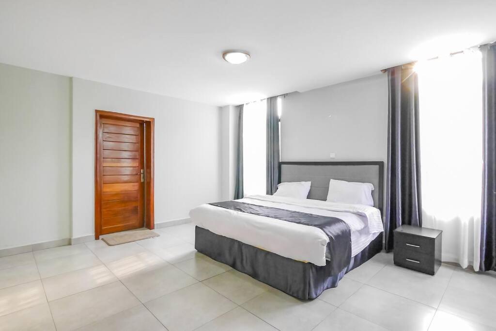 Ultra Modern Apartment In Nyarutarama Kigali Bagian luar foto