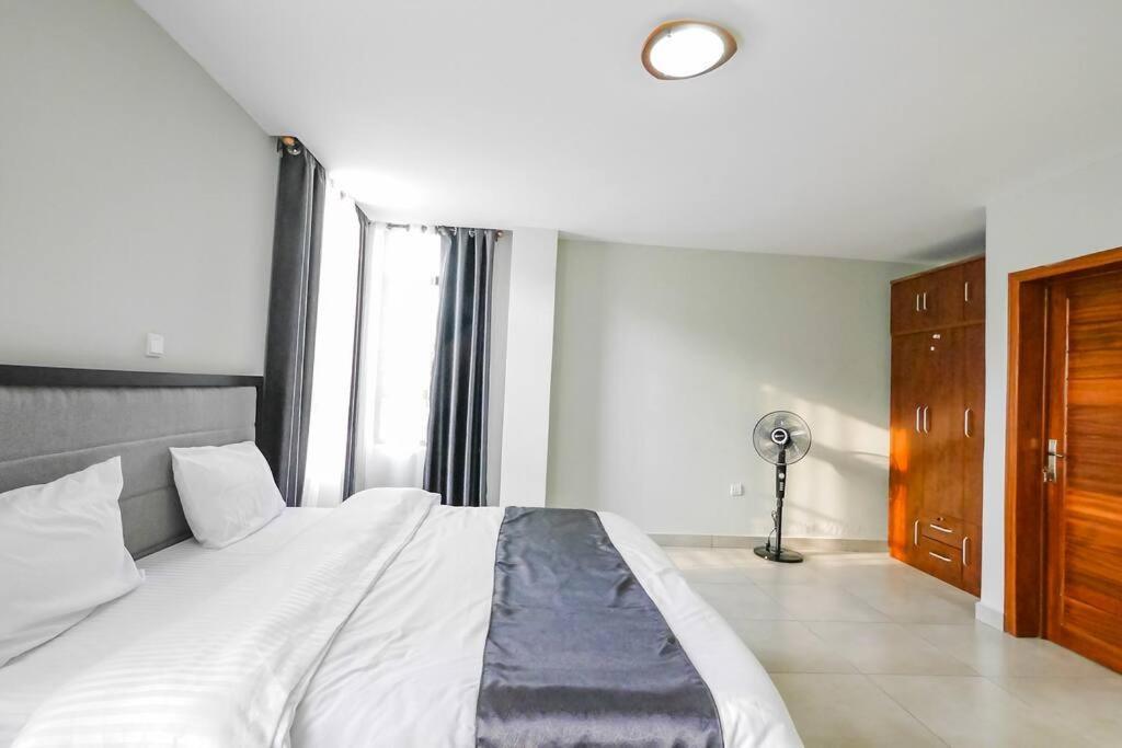 Ultra Modern Apartment In Nyarutarama Kigali Bagian luar foto