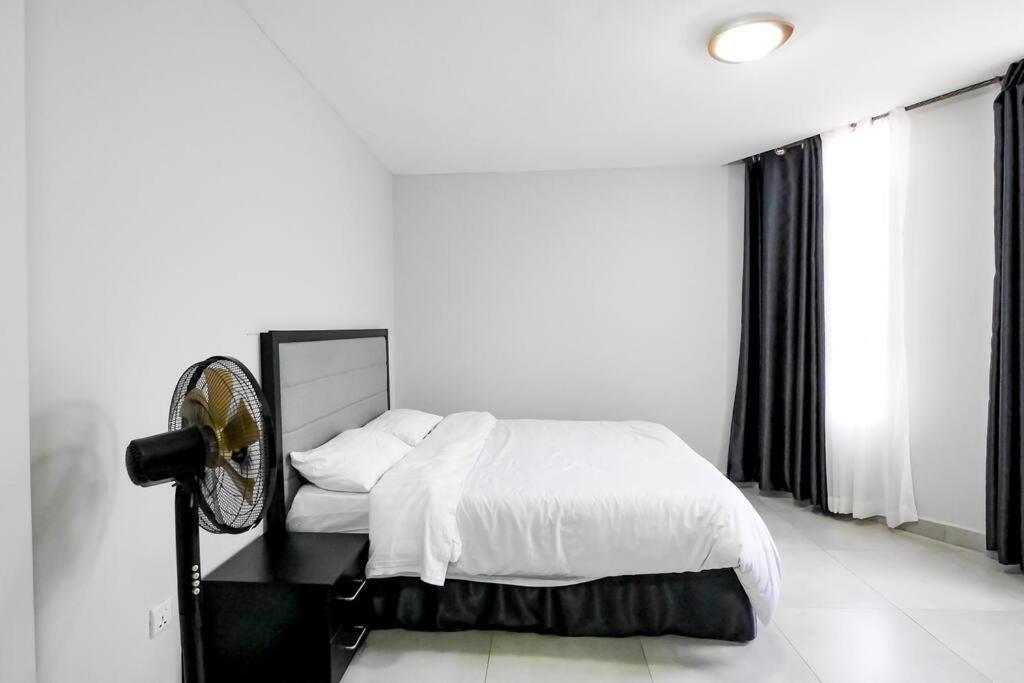 Ultra Modern Apartment In Nyarutarama Kigali Bagian luar foto